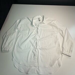 FWD Classic White Women’s Button Down Shirt Size Small